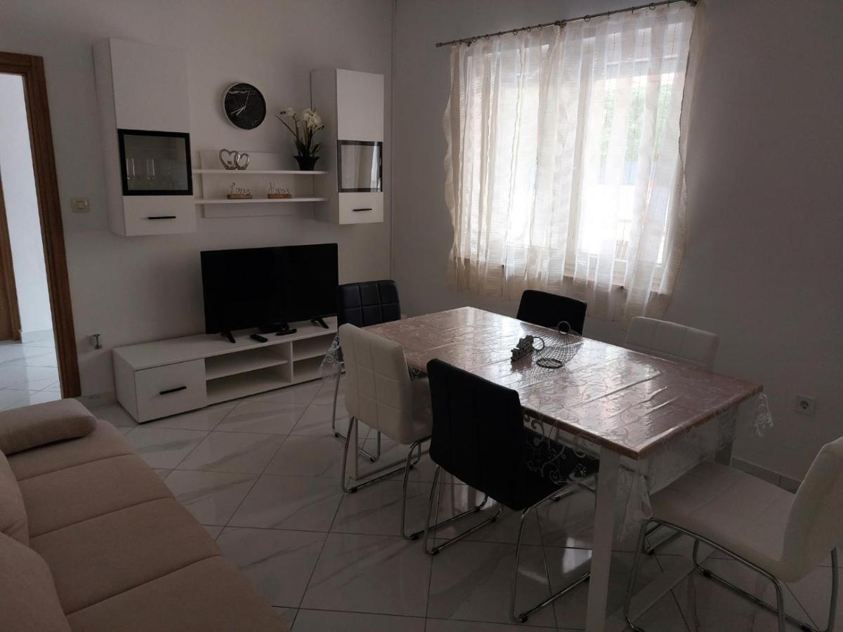 Apartments Baksa Kanfanar Εξωτερικό φωτογραφία