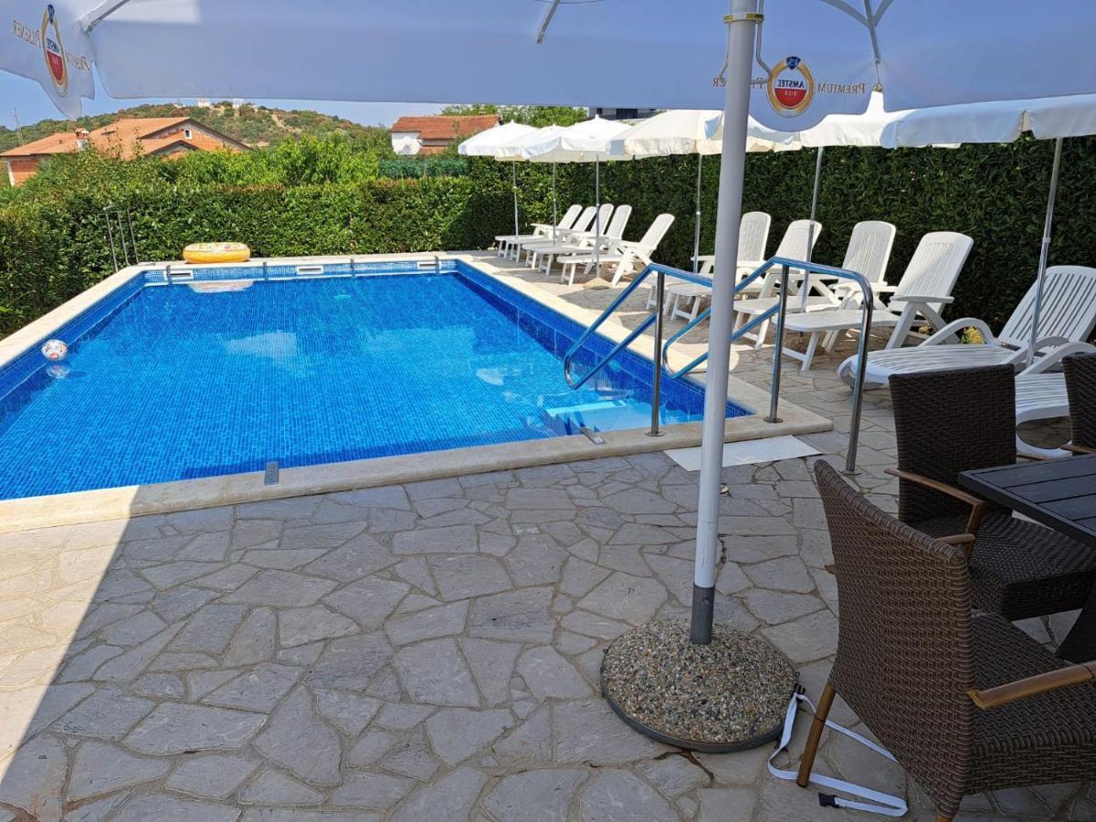 Apartments Baksa Kanfanar Εξωτερικό φωτογραφία