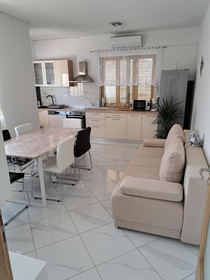 Apartments Baksa Kanfanar Εξωτερικό φωτογραφία