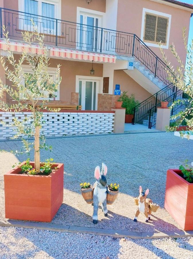 Apartments Baksa Kanfanar Εξωτερικό φωτογραφία